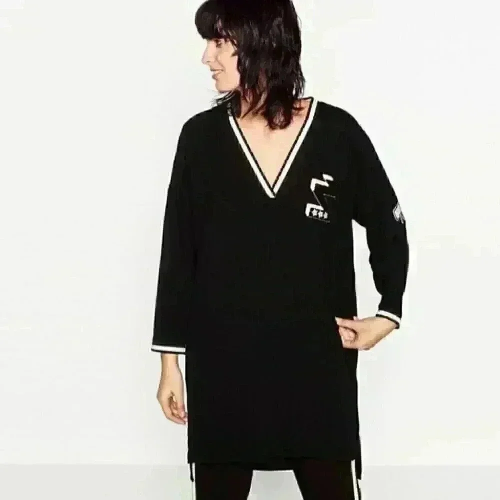 Zara Varsity Patch Black v-neck long sleeve shirt Dress size xs